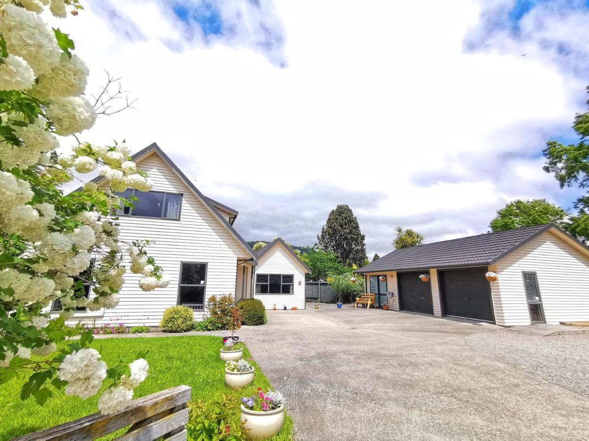 Atarau Grove Holiday House Paraparaumu Bagian luar foto