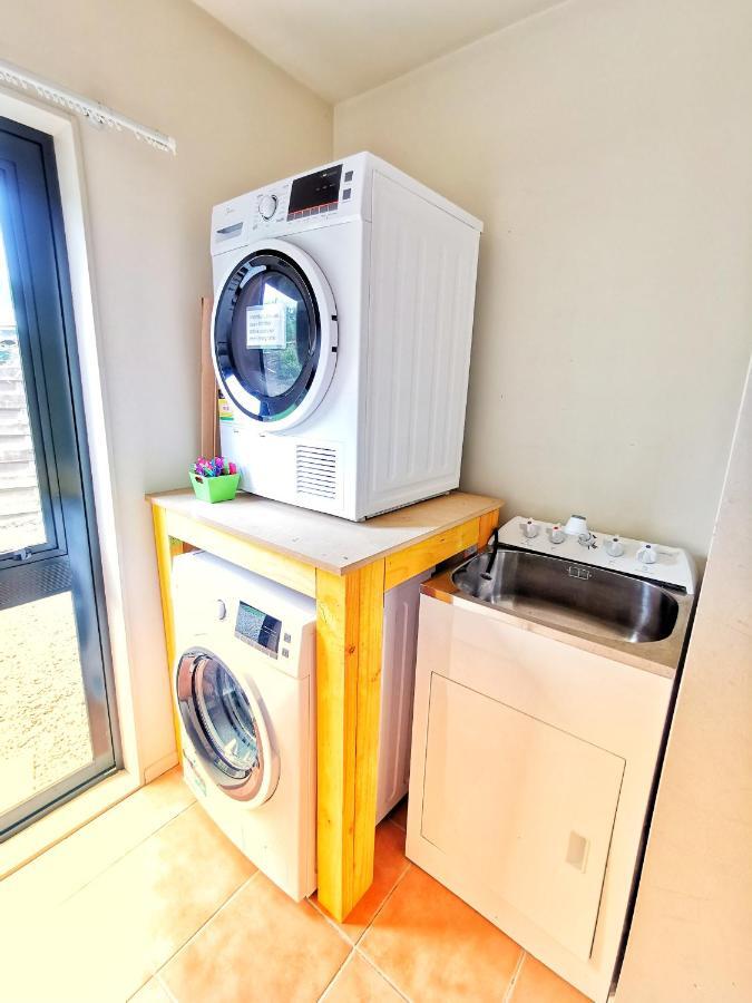 Atarau Grove Holiday House Paraparaumu Bagian luar foto